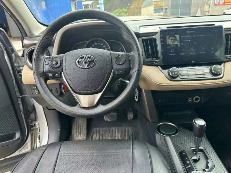 防城港15年豐田RAV45