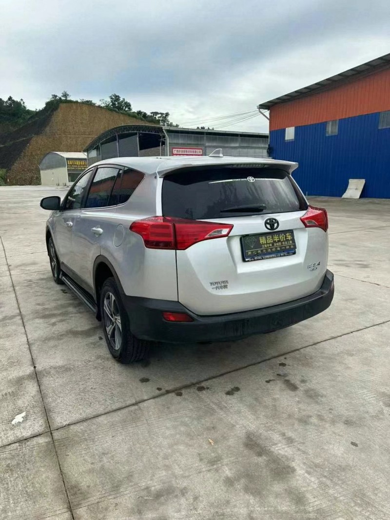 防城港15年豐田RAV47