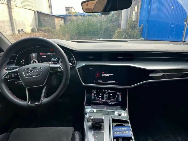 济宁21年奥迪A6L5