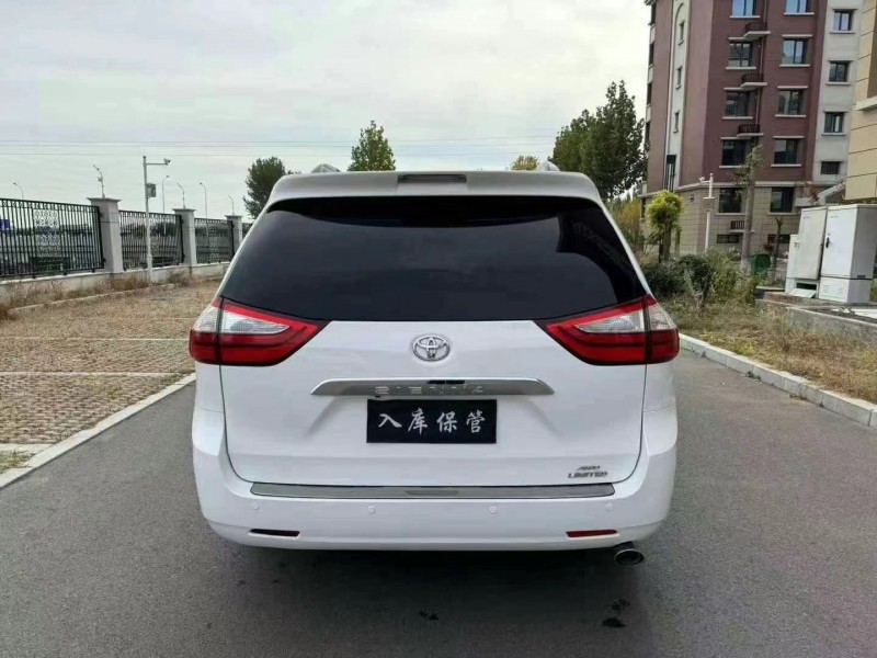 保定17年丰田塞纳5