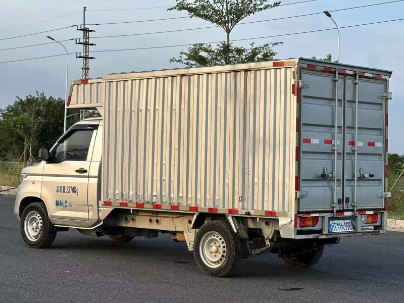 汕頭22年五菱汽車榮光7