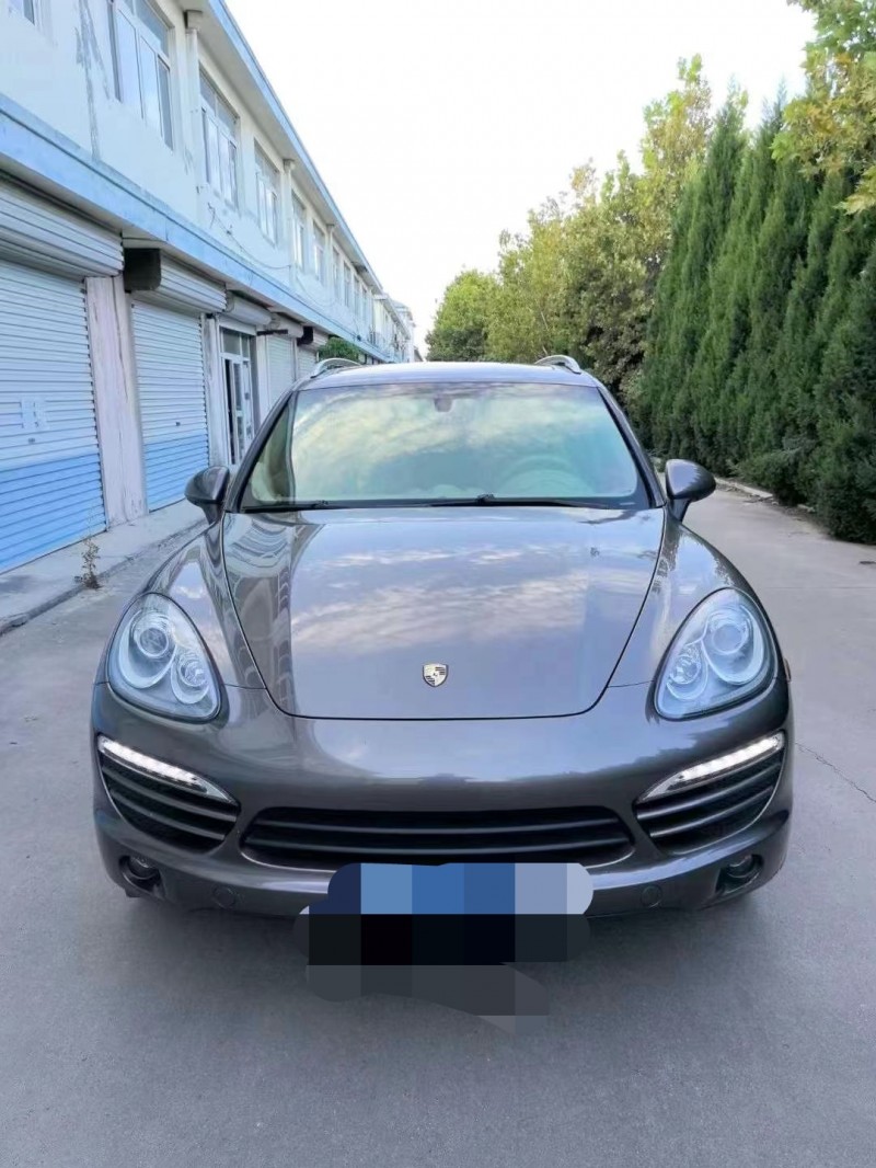 泰安14年保時捷卡宴1