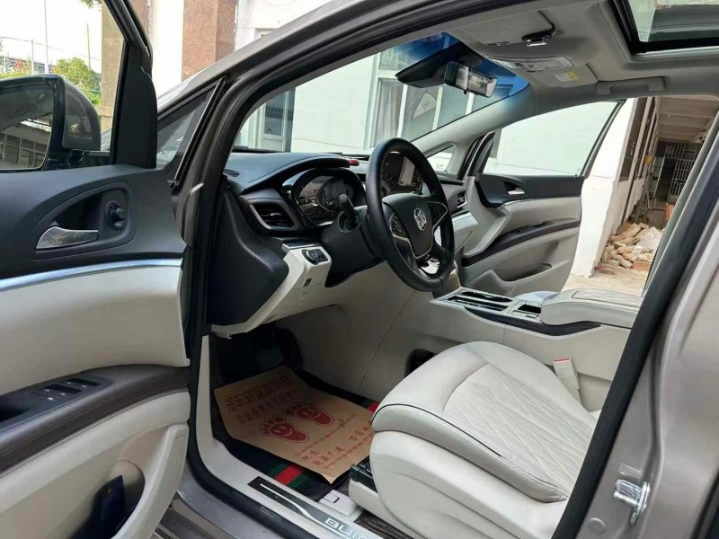 徐州21年别克GL84