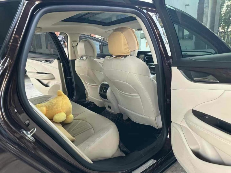 徐州22年别克君越7