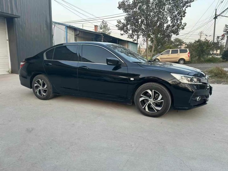 徐州16年本田雅阁5