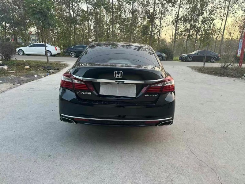 徐州16年本田雅阁8