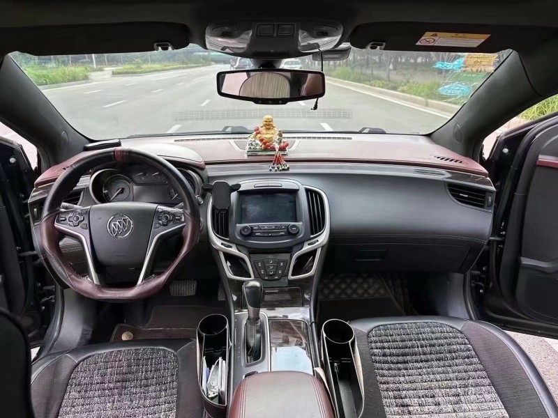 枣庄15年别克君越4