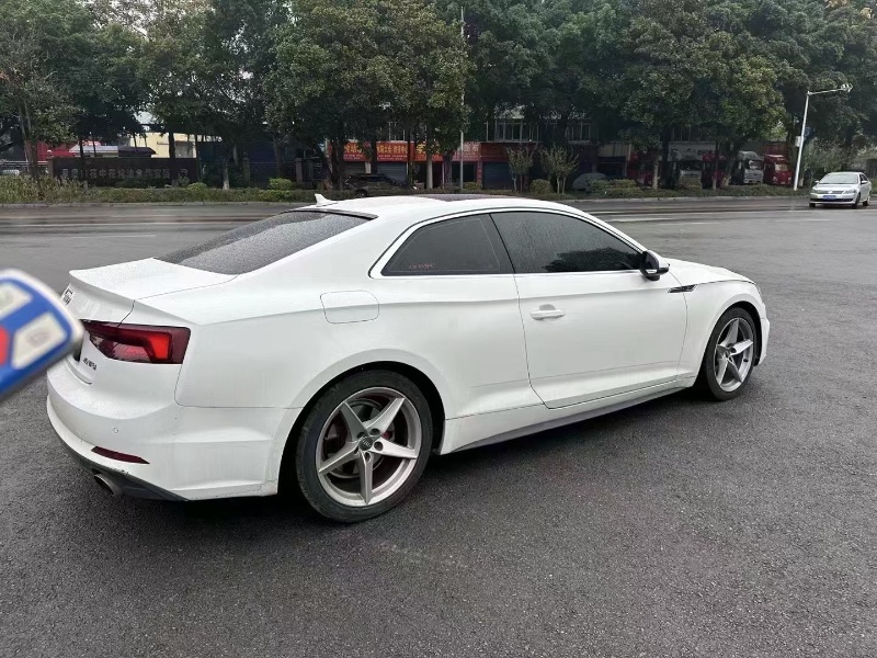 成都17年奥迪A53