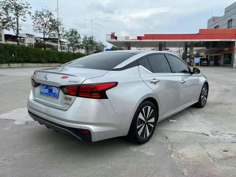 汕頭22年日產天籟4