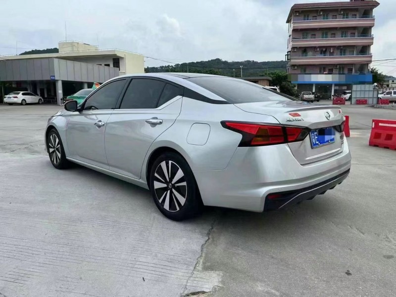 汕頭22年日產天籟7