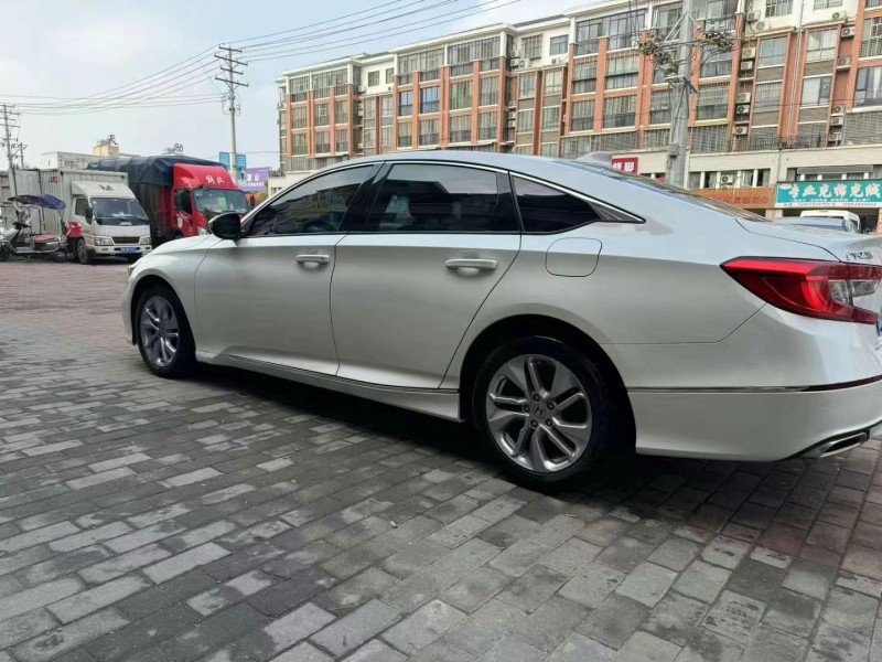 武汉20年本田雅阁7