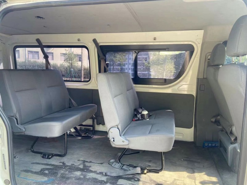 广州21年金龙凯锐8