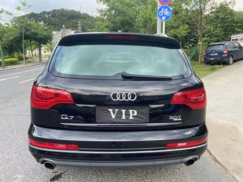 广州11年奥迪Q76