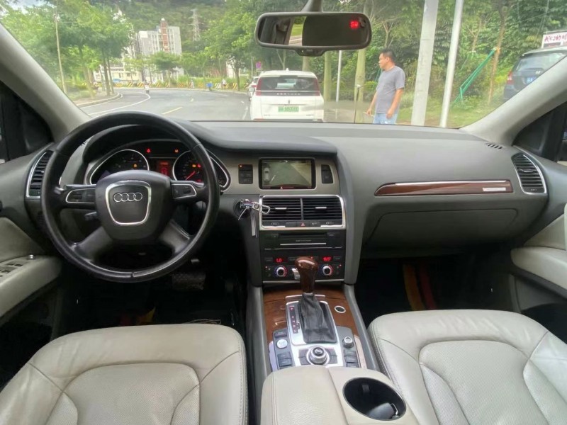广州11年奥迪Q79