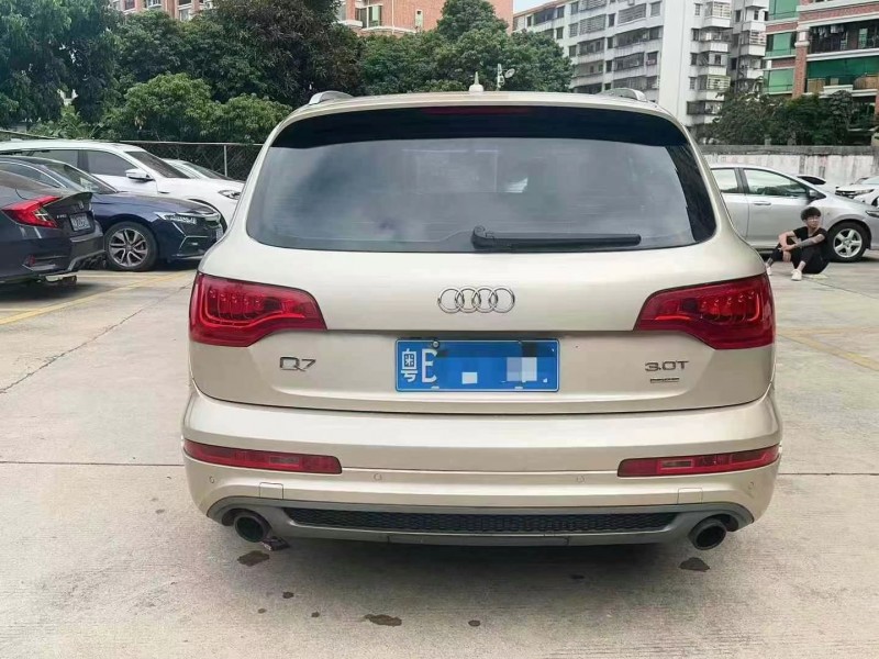 佛山11年奥迪Q76