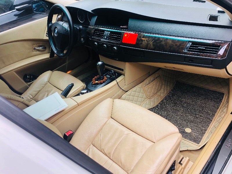 成都05年宝马5系3