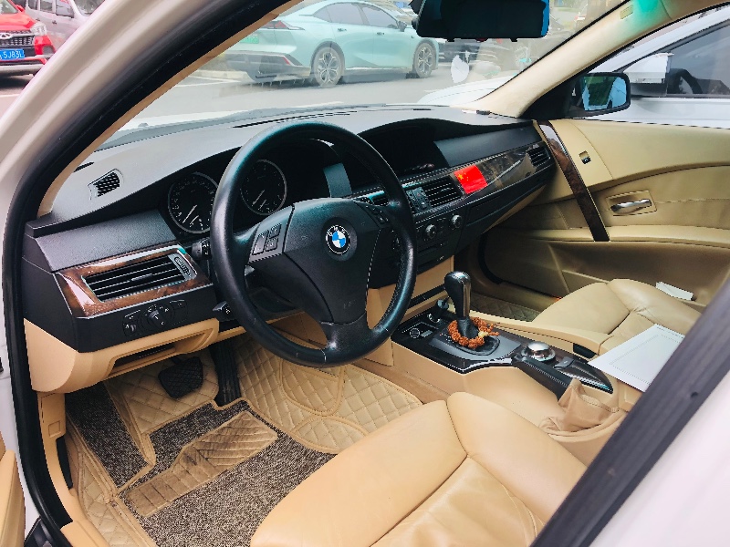 成都05年宝马5系6