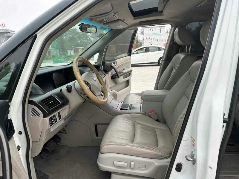 徐州15年本田艾力绅3