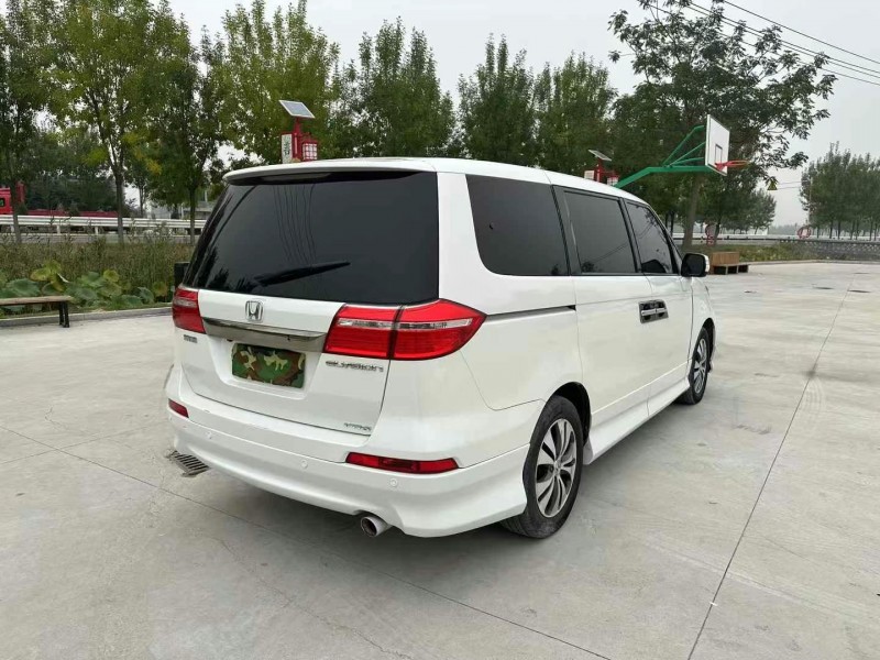 徐州15年本田艾力绅8