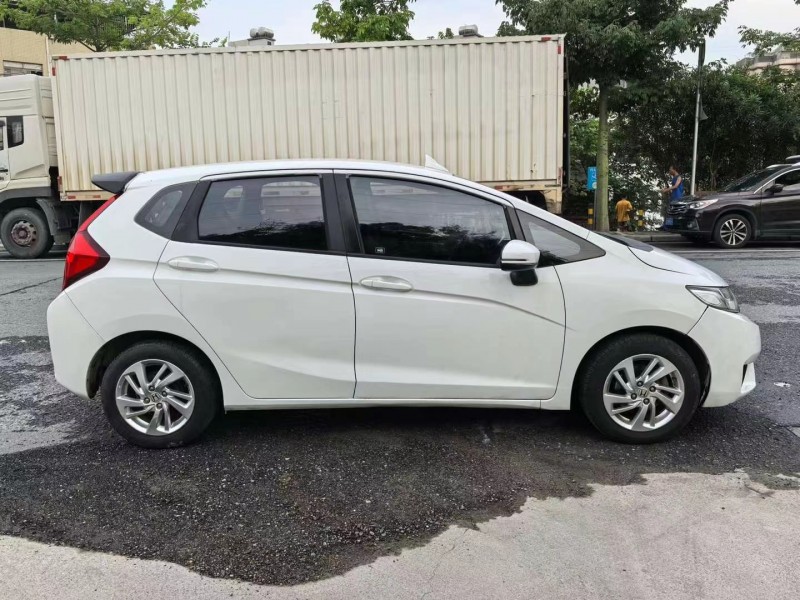 广州15年本田飞度4