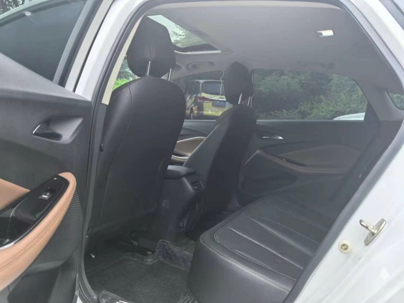 广州21年别克威朗7