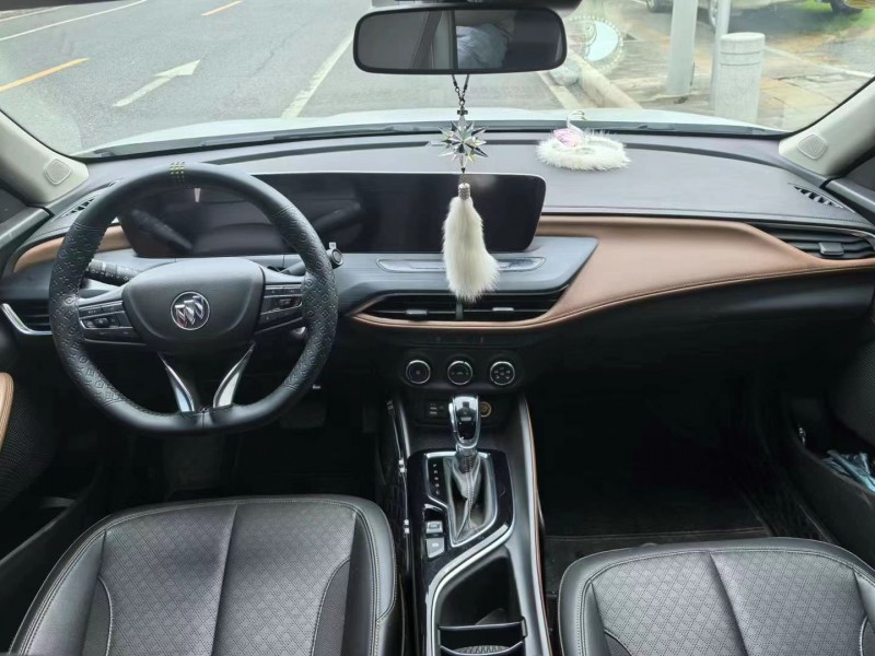 广州21年别克威朗9