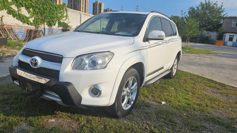 邢台12年丰田RAV42