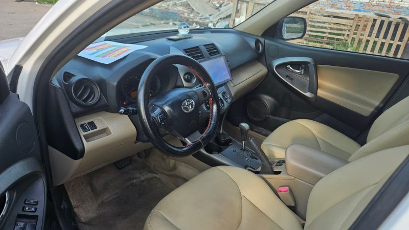 邢台12年丰田RAV44