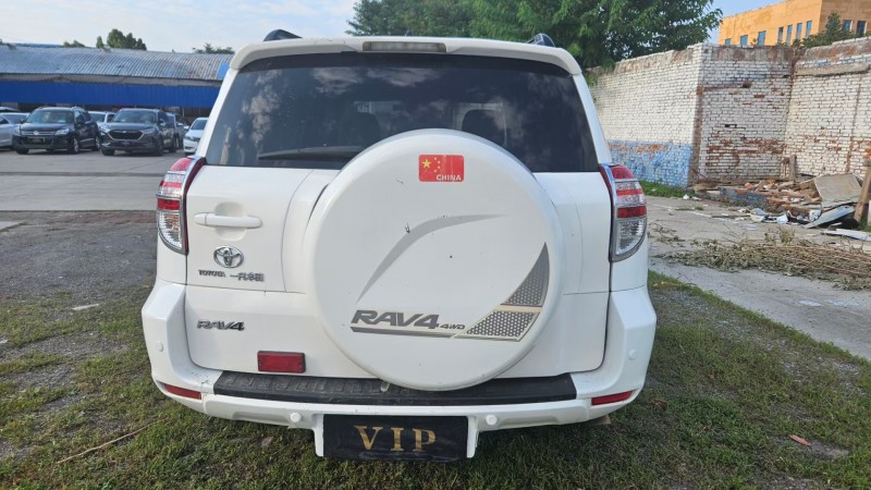 邢台12年丰田RAV49