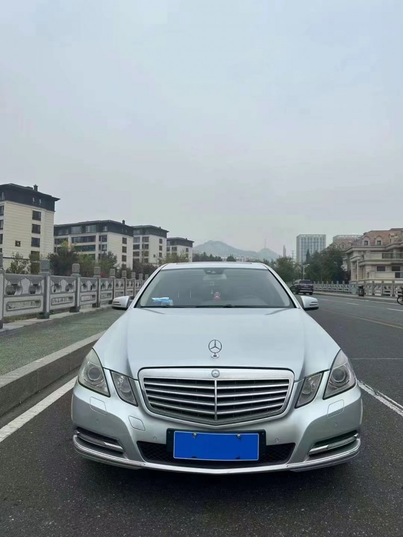 济宁11年奔驰E1