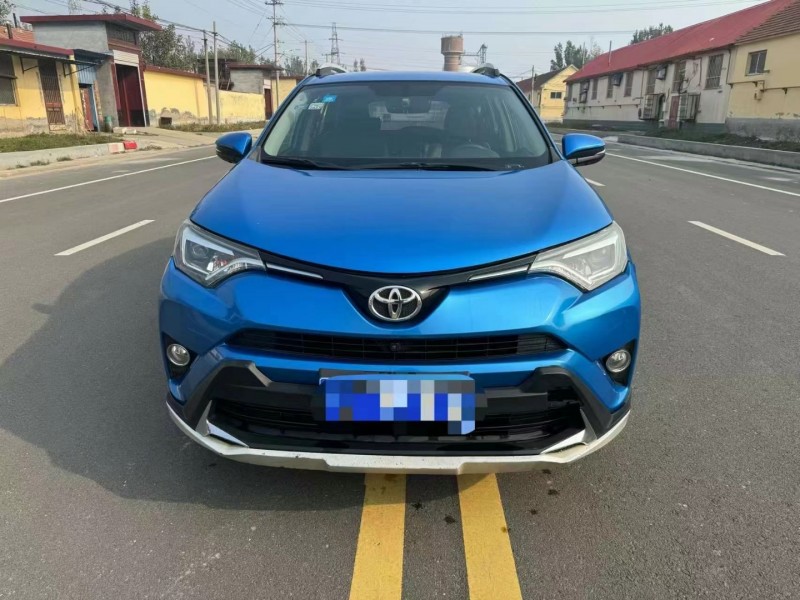 潍坊17年丰田RAV4荣放1