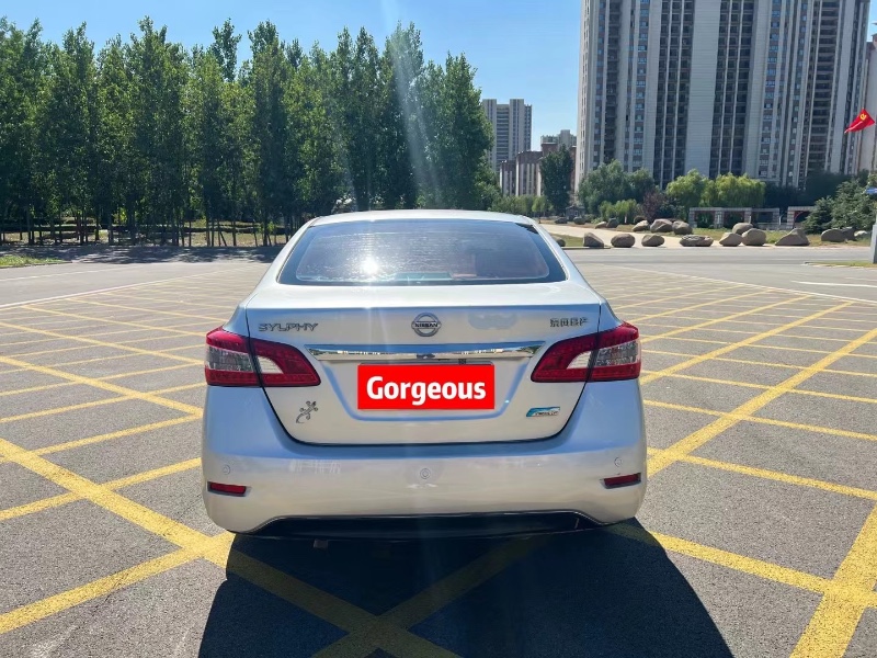 济宁14年日产轩逸2