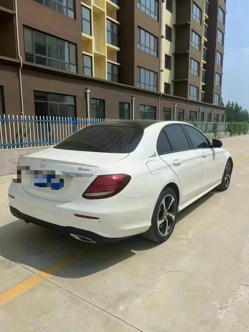 济宁18年奔驰E4