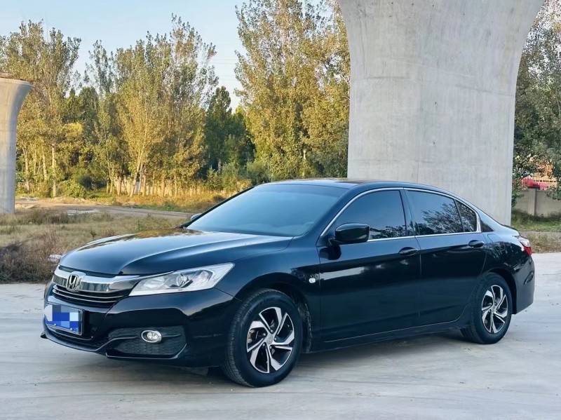 潍坊17年本田雅阁3