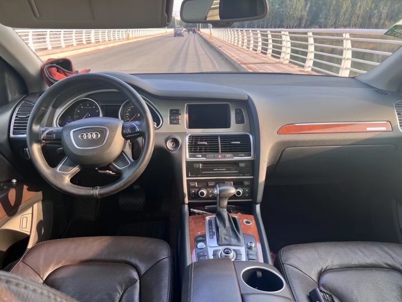 泰安14年奥迪Q76