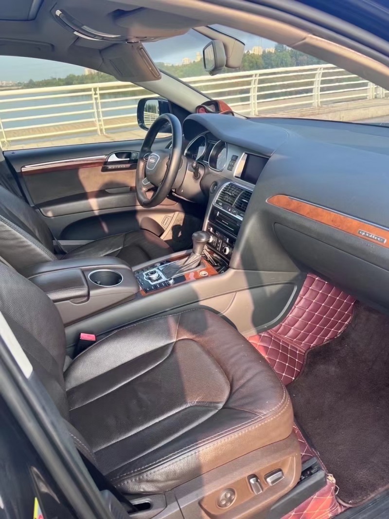 泰安14年奥迪Q78