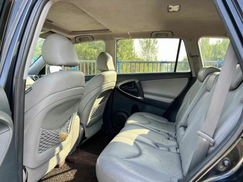 枣庄11年丰田RAV44
