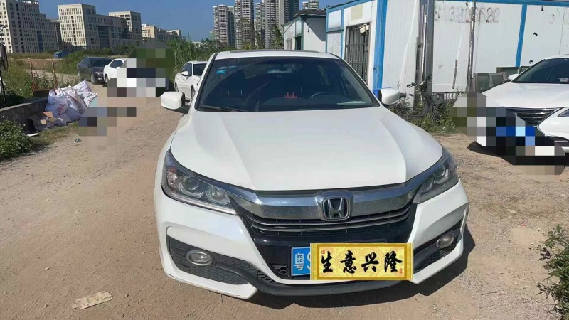 佛山16年本田雅阁1