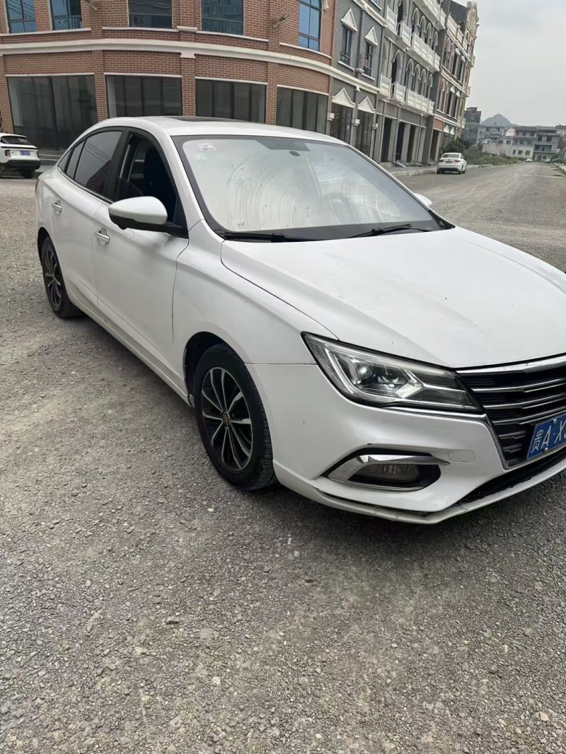 安順21年榮威i52