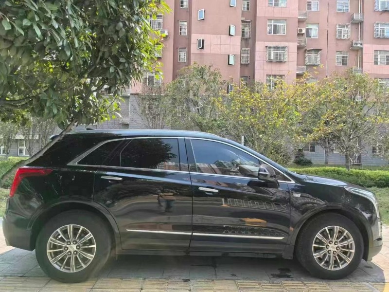 武汉17年凯迪拉克XT56