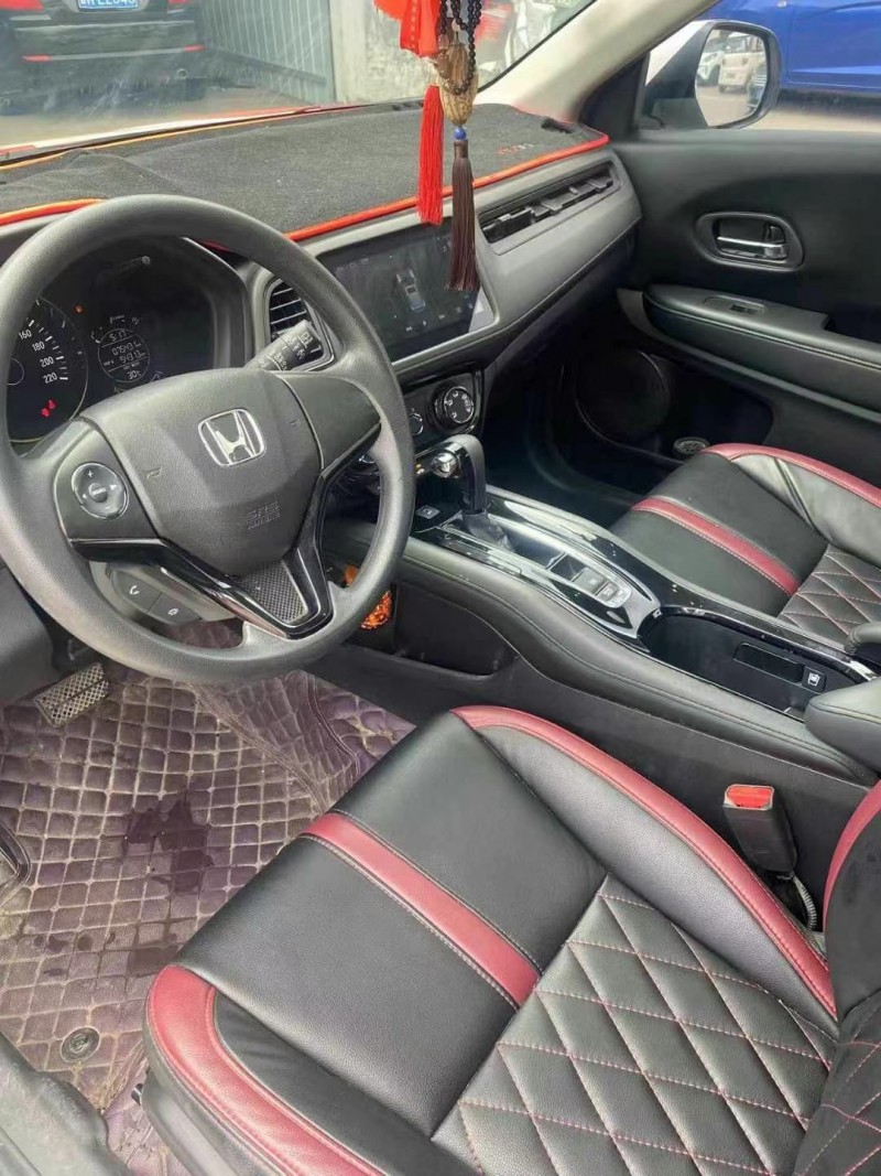 济宁17年本田缤智4