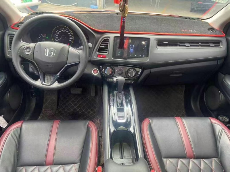 济宁17年本田缤智6