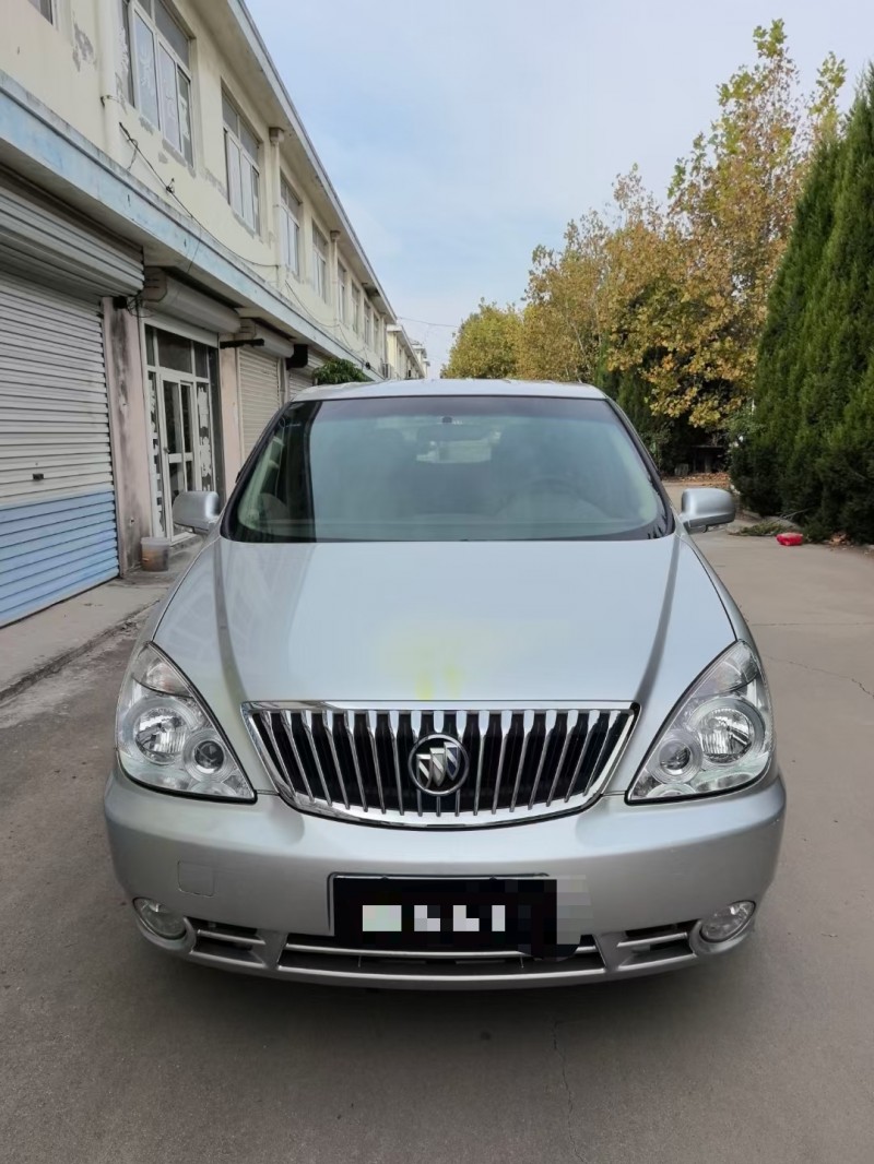 青岛16年别克GL81