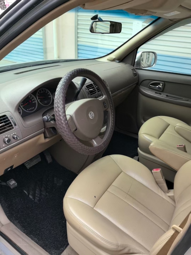 青岛16年别克GL84