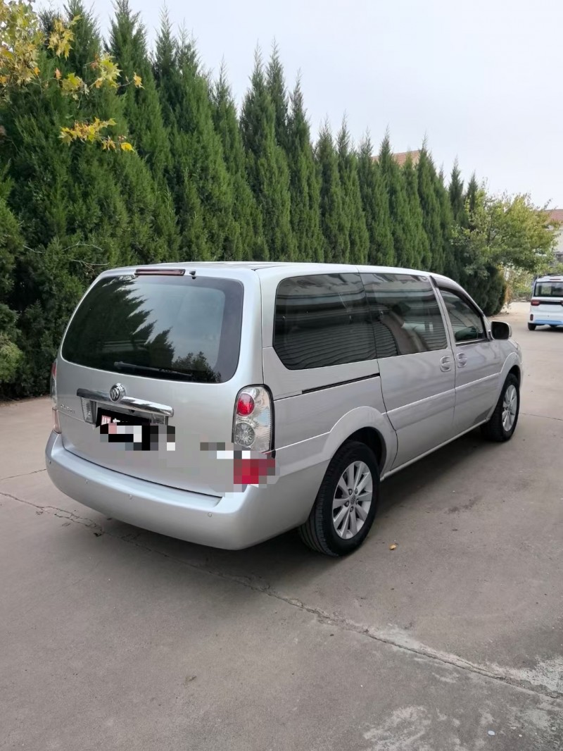 青岛16年别克GL87