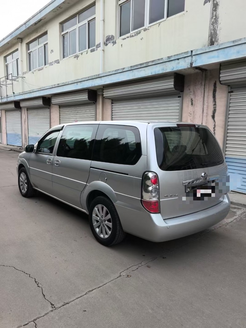 青岛16年别克GL88