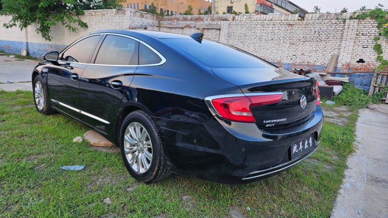 邢台18年别克君越8