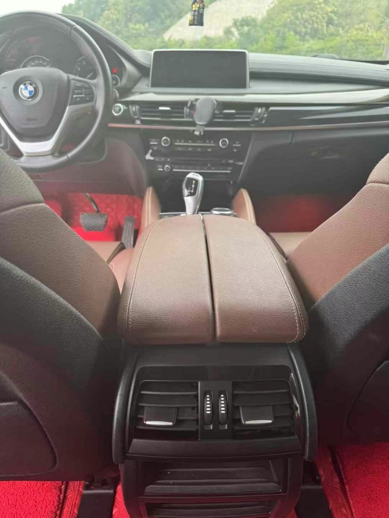 武汉19年宝马X67
