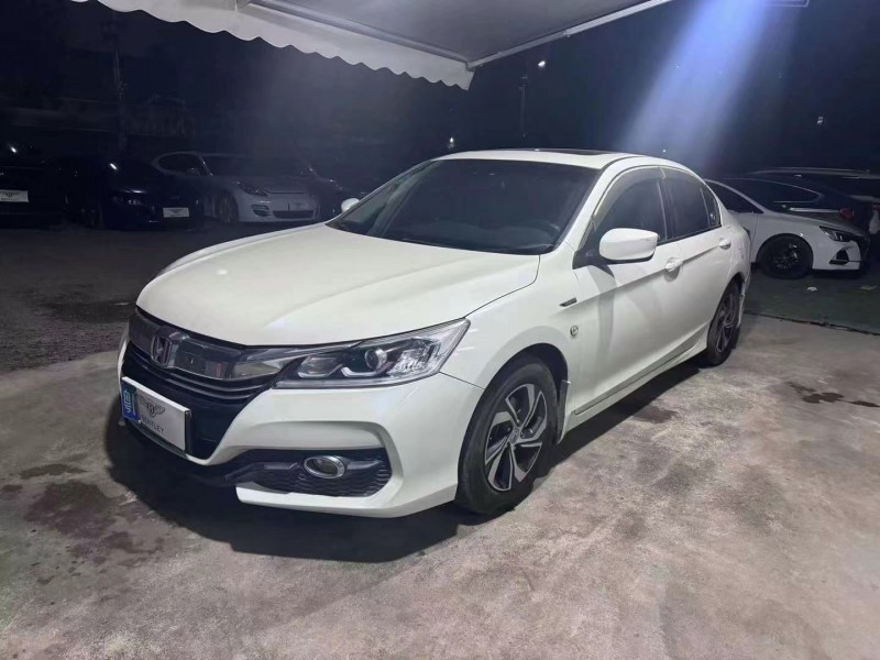 广州17年本田雅阁2