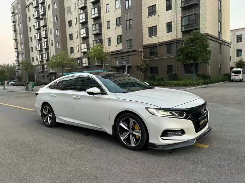 徐州19年本田雅阁3